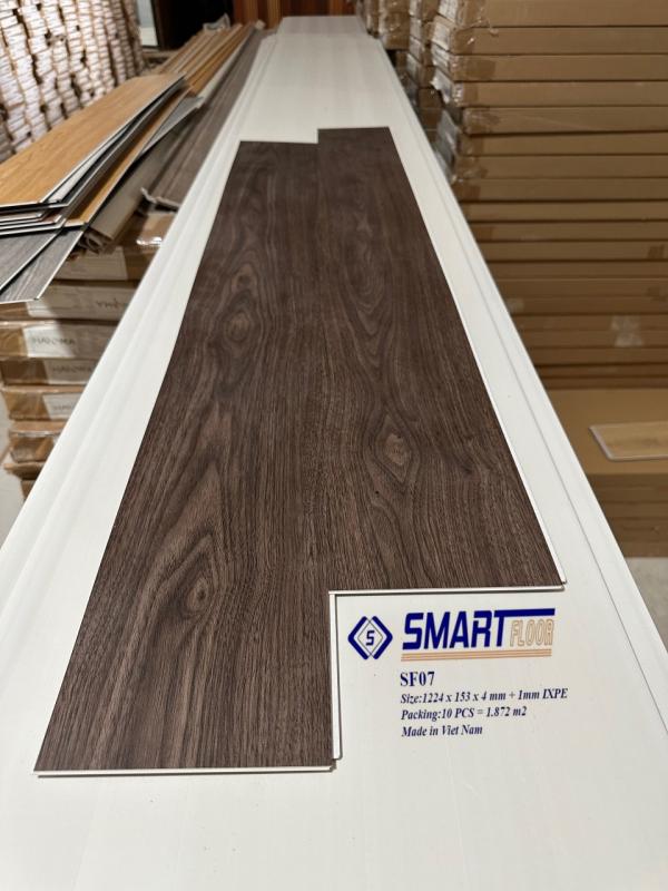 Sàn Nhựa Vẫn Gỗ Săn Lót Cao Su 5.5mm